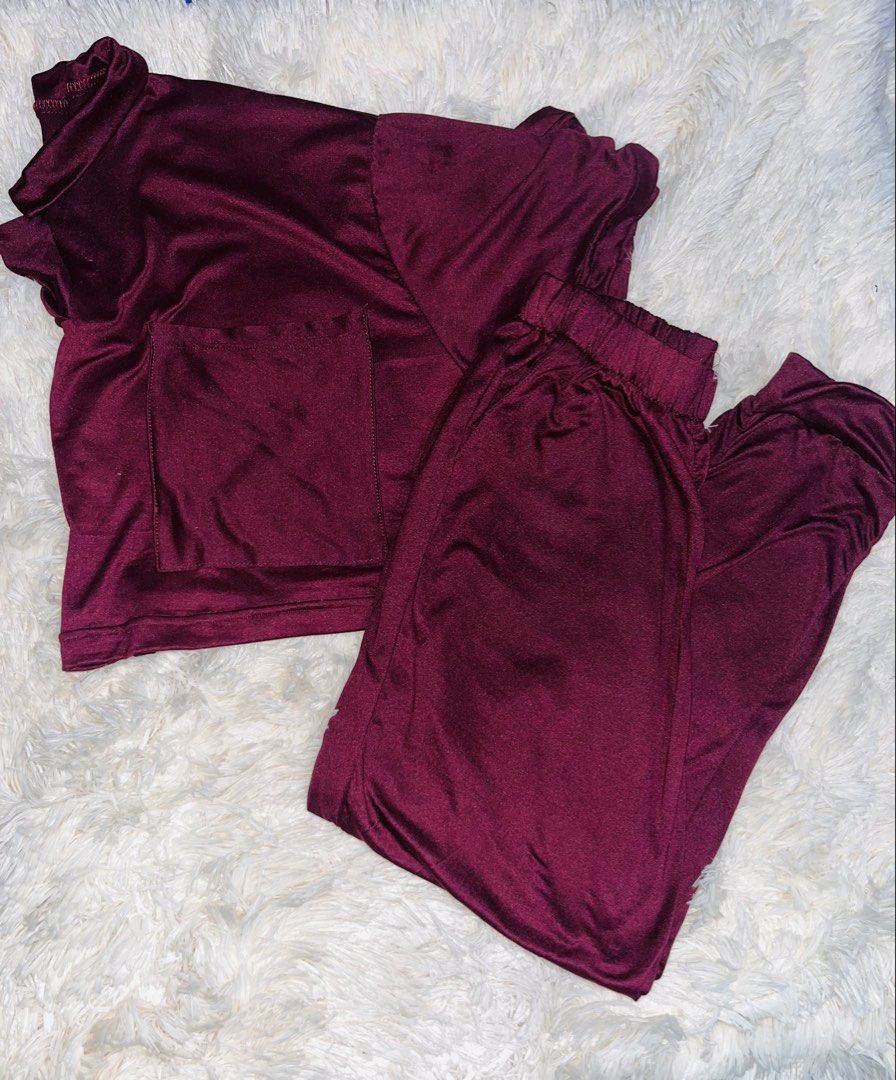 Maroon Collared Crop Top with Pants Set (Category: Sets or Coordinates) located in Taguig. Submitted by mafrd (Listing ID 1449603546, Image 1). Description: .