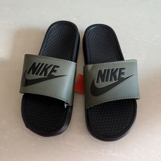 (Category: ) located in . Submitted by bigsaleee (Listing ID 1449593068, Image 1). Description: .
