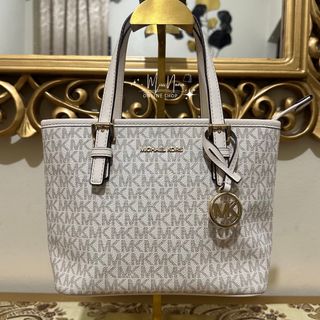 (Kategori: ) berada di . Dikirim oleh missnonaaa (ID iklan 1449704065, Gambar 1). Deskripsi: .