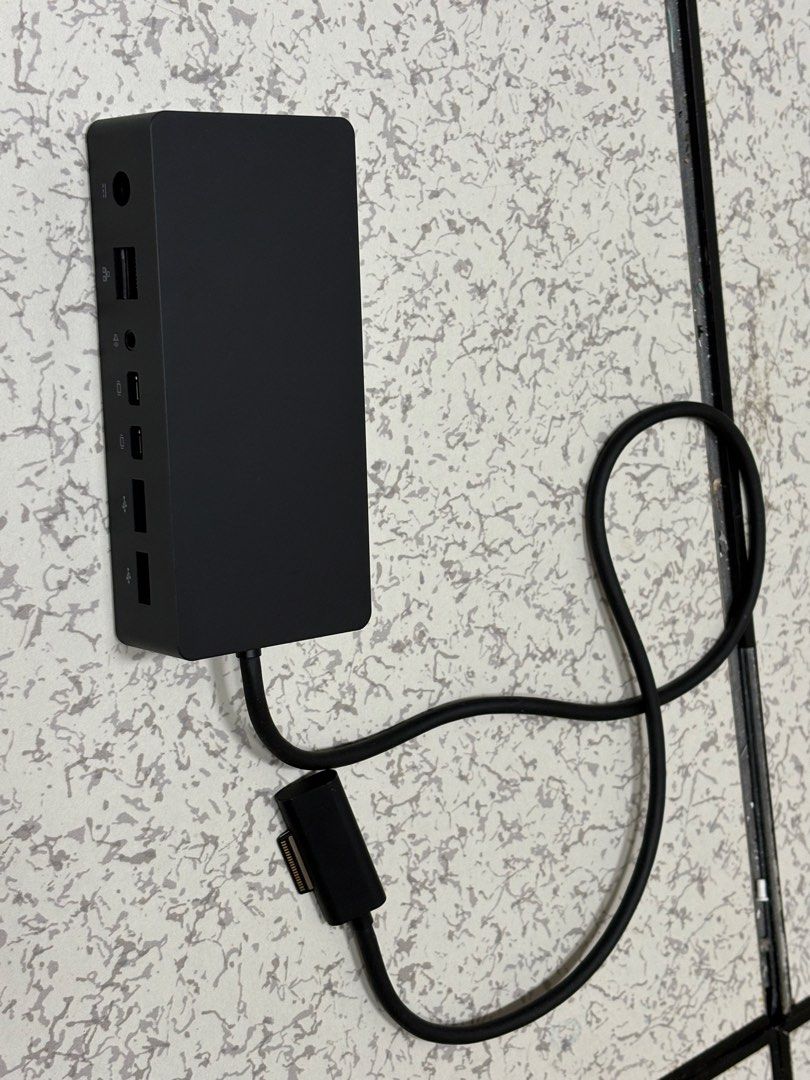 Microsoft Surface Dock 2 with Power Supply and Cables509042501585489921