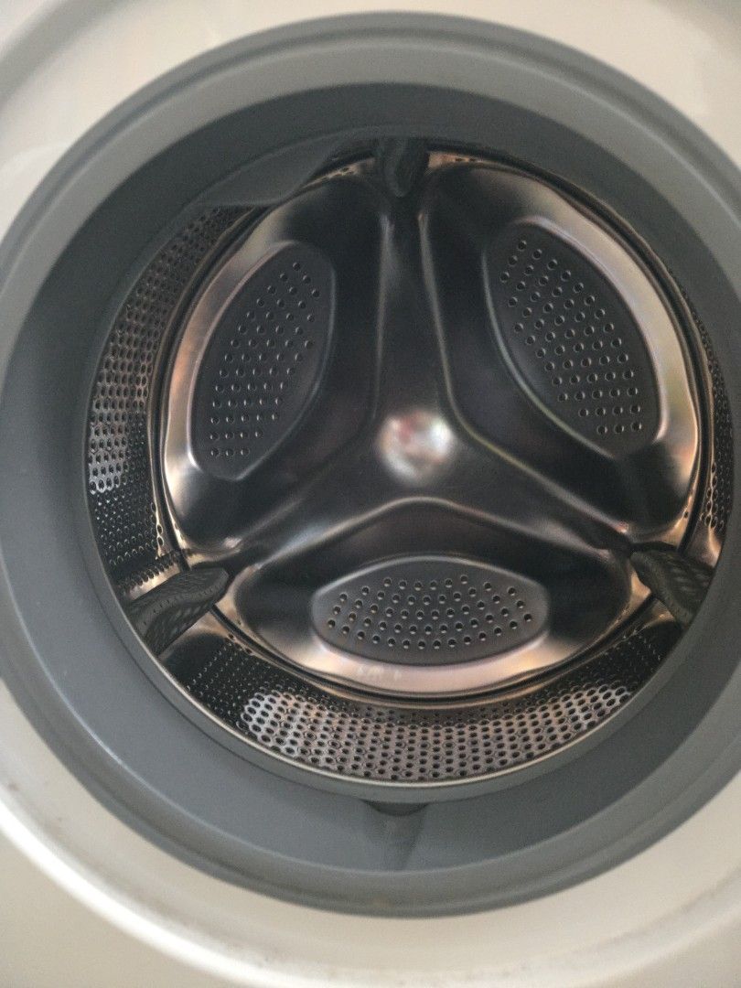 Midea Front Load Washing Machine 6kg (Category: Washing Machines and Dryers) located in Baliuag. Submitted by chelaz (Listing ID 1449539836, Image 2). Description: RUSH SALE as-is BAWAL sa MASELAN pero PWEDE sa WAIS at Nagtitipid... ☺️ working unit as in using it till this day and been using it for more than 5years. Already bought an upgrade to combo washer/dryer kaya binebenta. no intention to keep this so price as posted or please send your bes