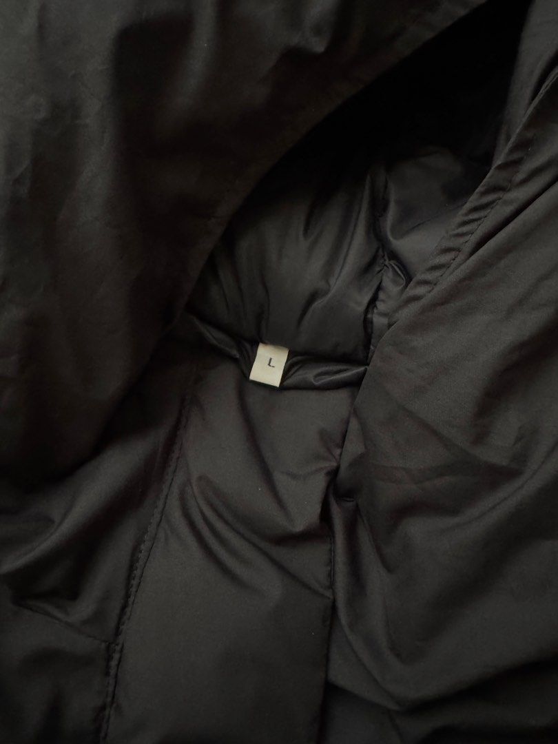 Muji Puffer Jacket Size L Dark Grey Hooded (Category: Coats, Jackets and Outerwear) located in Trece Martires City. Submitted by lakingking (Listing ID 1449602201, Image 2). Description: - Uniqlo Puffer Jacket Womens - Like new - Color: Dark Grey - Design: Hooded - Size: Large (L) - Ideal for cold weather - Feel free to ask any questions!.