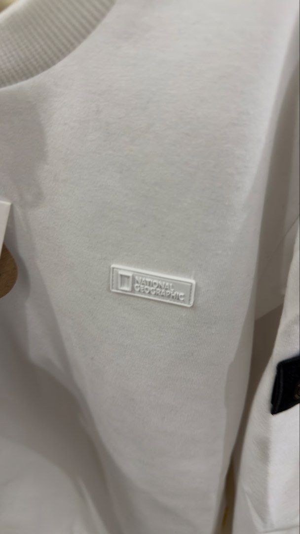 NATIONAL GEOGRAPHIC SWEATER (Category: Babies & Kids Fashion) located in Bulacan. Submitted by declutteringm0m (Listing ID 1449668102, Image 3). Description: RFS: wrong size with paper bag.