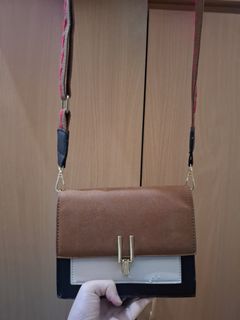 (Kategori: ) berada di . Dikirim oleh yuukii._ (ID iklan 1449534842, Gambar 1). Deskripsi: .