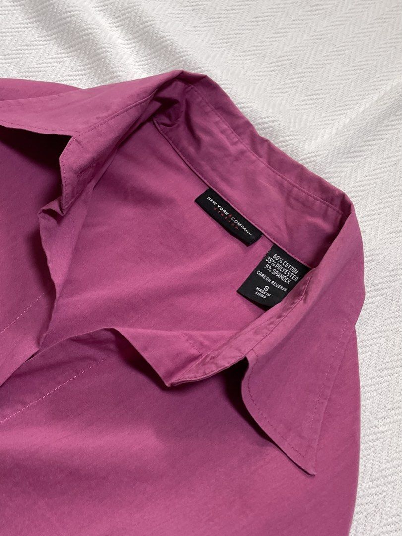 New York & Company Pink Statement Corporate Office Button Collared Top (Category: Longsleeves) located in Quezon City. Submitted by mossimoss (Listing ID 1449641073, Image 2). Description: chest 38 waist 30 length 25.5 flaws: none.
