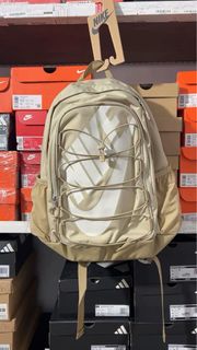 (Kategori: ) berada di . Dikirim oleh sneakers.original19 (ID iklan 1449535020, Gambar 1). Deskripsi: .