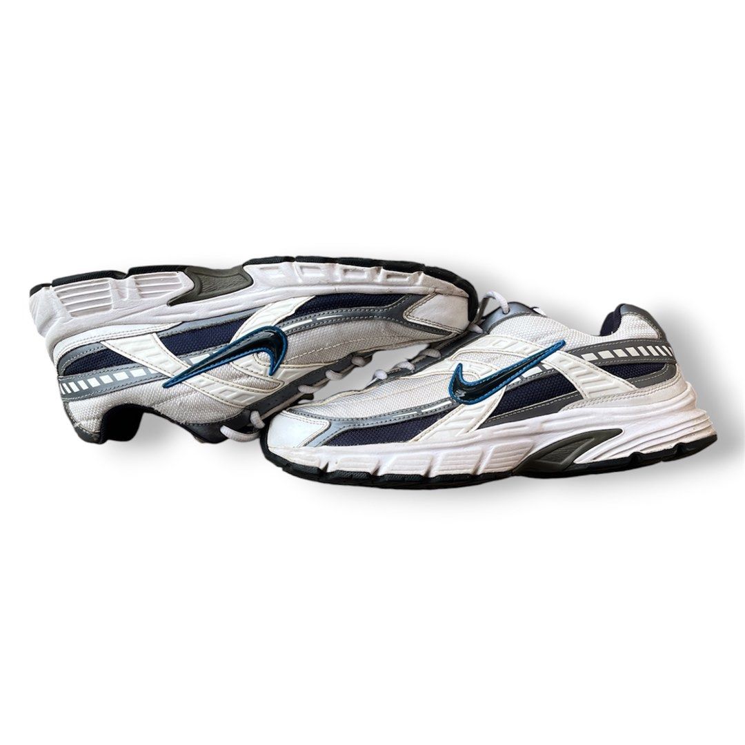 Nike Initiator (Category: Sneakers) located in Tuba. Submitted by gianfdc (Listing ID 1449713812, Image 3). Description: Nike initiator Size 9.5 Eu 43 Excellent condition.