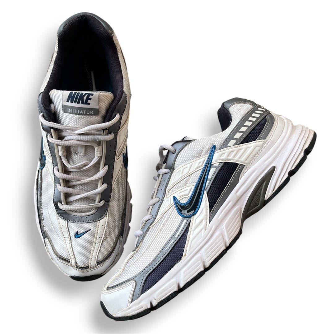 Nike Initiator (Category: Sneakers) located in Tuba. Submitted by gianfdc (Listing ID 1449713812, Image 1). Description: Nike initiator Size 9.5 Eu 43 Excellent condition.