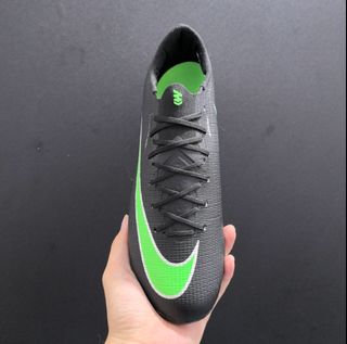 (Category: ) located in . Submitted by footyboots.sg (Listing ID 1449560391, Image 1). Description: .
