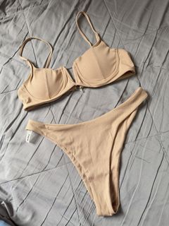 (Category: ) located in . Submitted by closetdropph (Listing ID 1449634016, Image 1). Description: .