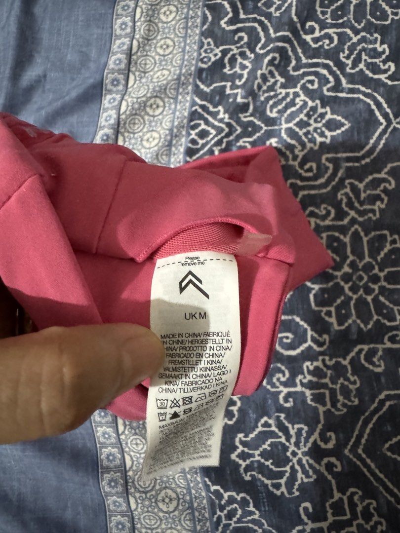 Oner Active Bandeau Bra (Category: Activewear) located in Manila. Submitted by angool (Listing ID 1449623392, Image 3). Description: No LOW BALLER‼️ * Purchased directly from the website * Discount available when purchasing 3 or more items * Fits Medium to semiLarge * Will provide receipt proof of authenticity .