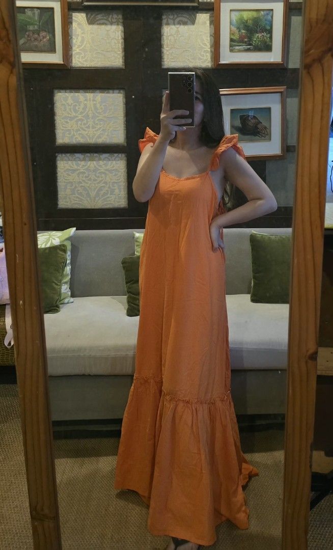 Orange Cotton Linen Maxi dress (Category: Dresses) located in Manila. Submitted by kayencee_27 (Listing ID 1449744528, Image 2). Description: Brandnew Cotton Linen maxidress with clear plastic Orange color Flowy /loosefit Selftie straps B 36"-40".