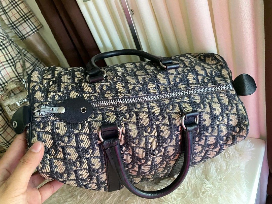 Orig vintage Dior boston 30 (Category: Luxury Accessories) located in Tagum. Submitted by luxbagelyas (Listing ID 1449612016, Image 3). Description: Good condition minimal rubs sa corners sign of used normal sa mga vintage japan items.