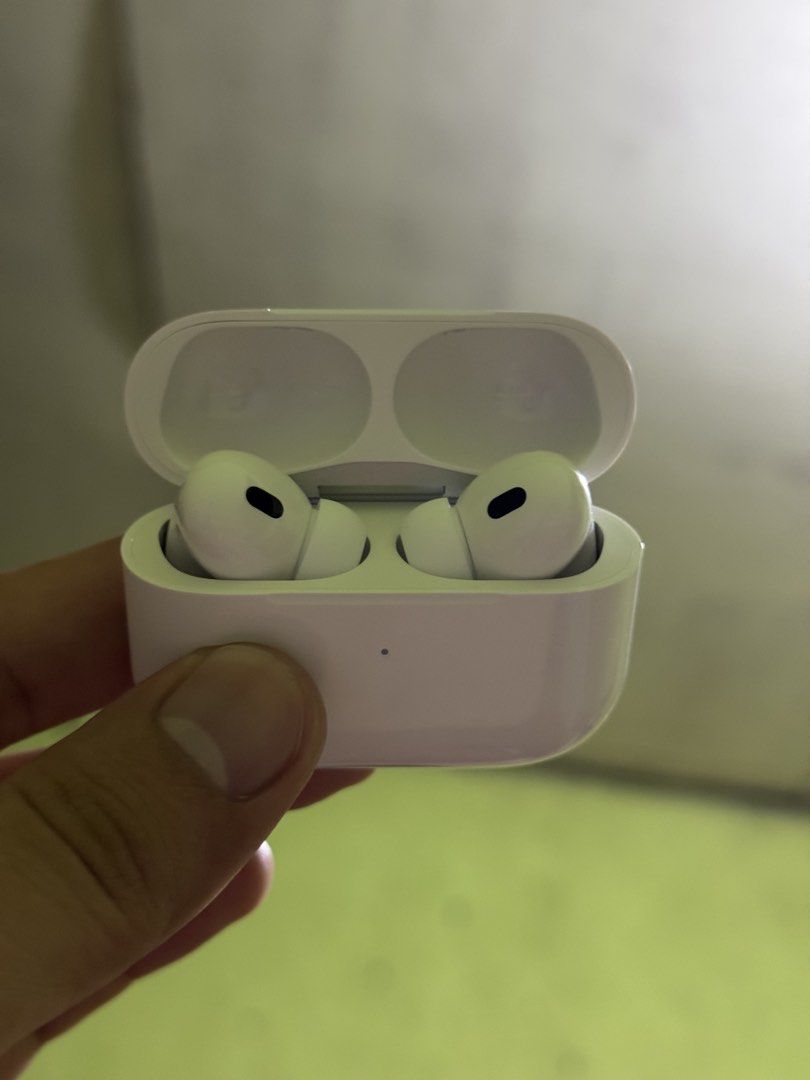 Original Apple AirPods Pro (2nd generation) (Category: Earphones) located in Manila. Submitted by marco.21 (Listing ID 1449706584, Image 2). Description: - AirPods Pro 2nd Generation - Includes charging case - Seamlessly connects to iPhone - Active Noise Cancellation - Spatial Audio - Selling because I received a new pair - Feel free to ask any questions! UNIT AND CORD ONLY! NO BOX!.