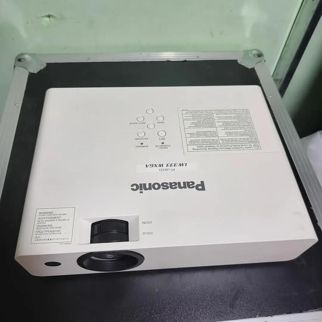 Panasonic PT-LW333 ( 3,100 lumens ) (Category: Projectors) located in Manila. Submitted by vastdragon_59eaa3 (Listing ID 1449726431, Image 1). Description: For sale Panasonic PT-LW333 ( 3,100 lumens ) Price: 11,000 Location: Banlic Calamba.