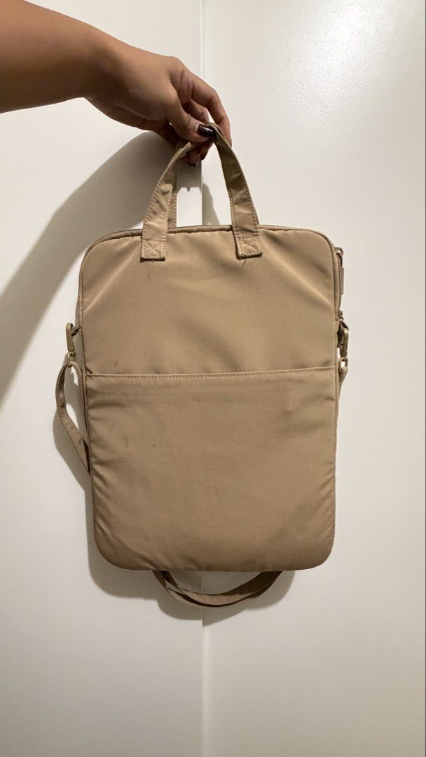Paper Bunny 15" Laptop Bag with Shoulder Strap (Category: Laptop Bags & Sleeves) located in Pasig City. Submitted by pat.closetcleanup (Listing ID 1449678458, Image 2). Description: - Detachable shoulder strap - Fits up to 15" laptop - Water stains (see photos) - Bought last Nov 2025 at Uptown BGC branch - RFS: not using anymore.