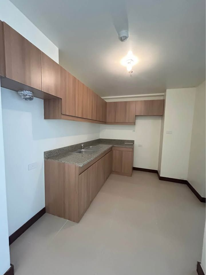 PASALO! 2BR FAIRLANE RESIDENCES (Category: Apartments & Condos) located in Pasig City. Submitted by broker.nemie (Listing ID 1449688023, Image 3). Description: PASALO! 2BR FAIRLANE RESIDENCES Price : 6.8M Cash Out to Owner: 3M Loan Balance: 3.8M Bedroom : 2 T&B : 1 Balcony: 1 (Facing Ortigas) Area : 53.5sqm Message me for more details. Nemie Repana Real Estate Broker PRC Lic. 24106 .