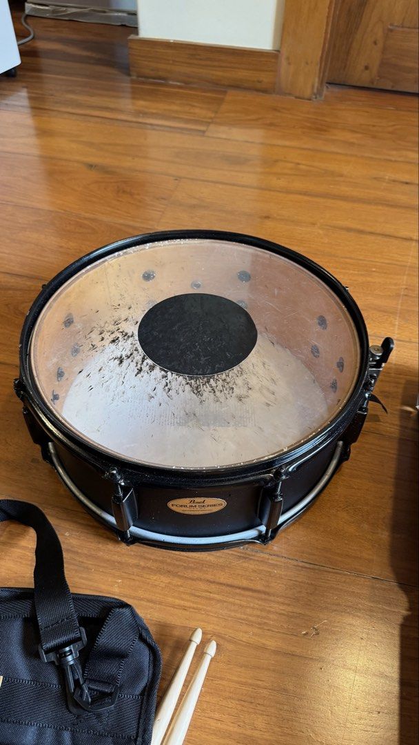 Pearl Forum Series Snare Drum (Category: Musical Instruments) located in Manila. Submitted by mysticstar_d67ad3_tree (Listing ID 1449656218, Image 1). Description: This was purchased on Facebook for p5k. I am second owner. Used it to play about 20 songs at home only. Good for starter or practice sesh. Sarap mag jam! Pearl Forum Series - 15” Black - Ideal for practice and performance - Ready for a new owner.