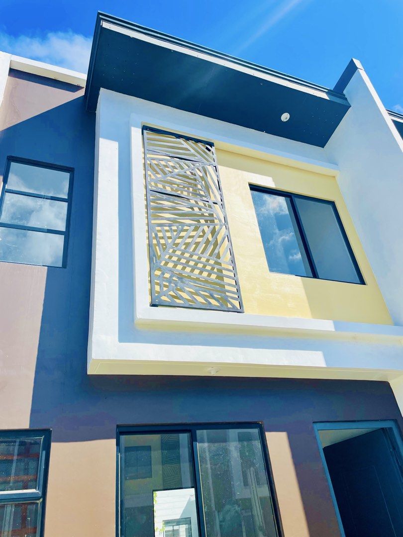 Phirst Park Lipa Calista Mid Unit (Category: House & Lot) located in Quezon City. Submitted by bosslax (Listing ID 1449535204, Image 2). Description: 🏡 HOUSE FOR RENT🏡 Phirst Park Homes Lipa City 🌿 📍 Unit: Calista Mid 📍 Location: Brgy. San Lucas, Lipa City, Batangas 📍 Near: Lima Technology Center ✨ Property Details: ✔️ Newly turned over unit ✔️ Electricity installed ✔️ Water installed 🏘 Inside a Gated Community with Amenities: • 24/7 Secur