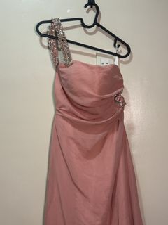 (Category: ) located in . Submitted by fashionifywardrobe8899 (Listing ID 1449714638, Image 1). Description: .