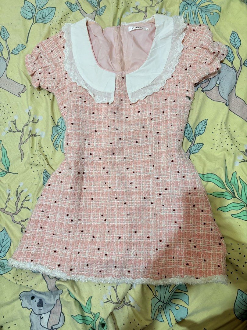 Pink Tweed Dress (Category: Dresses) located in Makati City. Submitted by grwmdeclutter (Listing ID 1449685500, Image 1). Description: .
