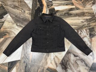 (Category: ) located in . Submitted by sellclothesandbag (Listing ID 1449626307, Image 1). Description: .