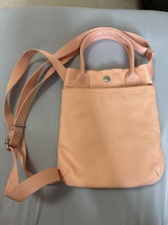 （分類：）位於 。 由 thleo58560 提交（商品編號 1449567639，圖片 1）。簡介： 。