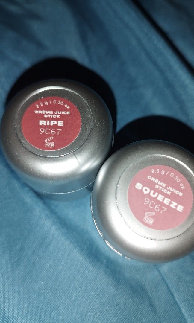 Preloved Issy Creme Juice Stick in Squeeze (Category: Makeup) located in Marikina City. Submitted by vlasquety (Listing ID 1449685519, Image 2). Description: RIPE SOLD - Used about twice on cheeks only - No issues with melting Location: Concepcion Uno, Marikina.