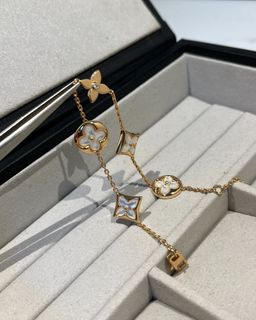 (Category: ) located in . Submitted by elara_fashion_hub (Listing ID 1449641607, Image 1). Description: .