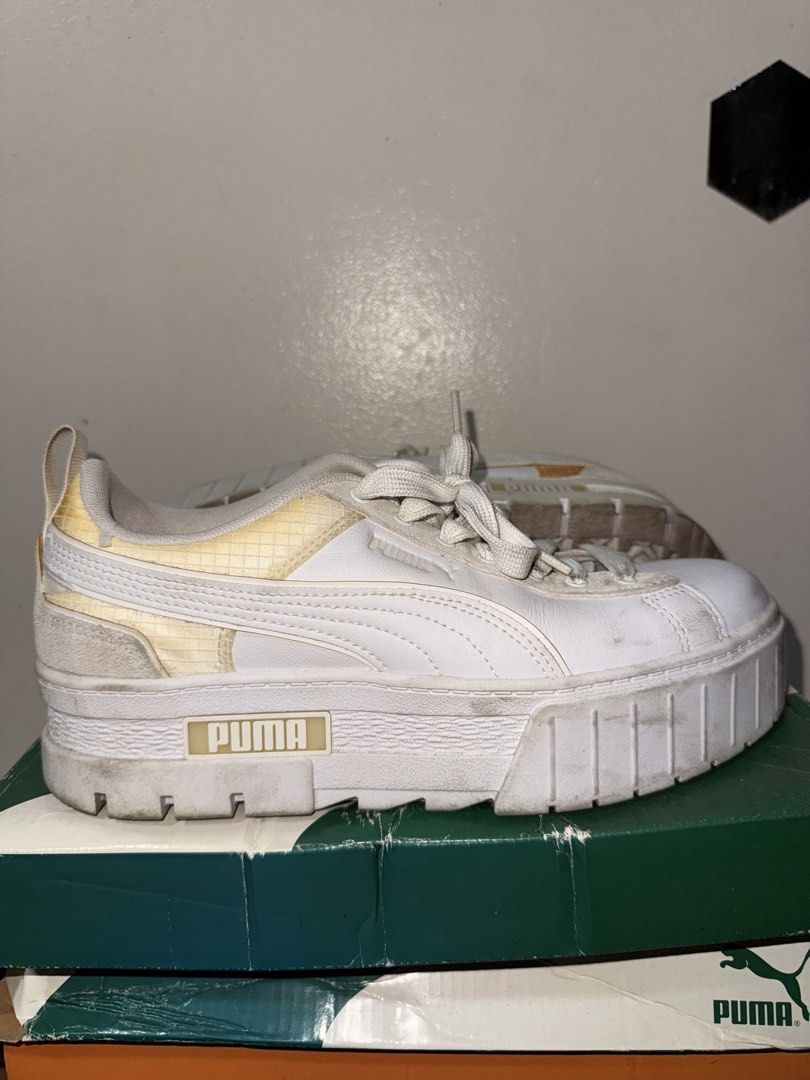 Puma Mayze Tech Wn's White Sneakers (Category: Sneakers) located in Manila. Submitted by dani32038 (Listing ID 1449571347, Image 2). Description: ❗️SELLING FOR ₱1000❗️ Color: White Size: US 8.5/ UK 6/ CM 25 Condition: tbh wore it 1-3times then stocked it damaged from not wearing it Bought for: ₱3,5k+ inclusion: Box included (damaged) Reason for sale: decluttering ❕Price open for negotiation ❕.