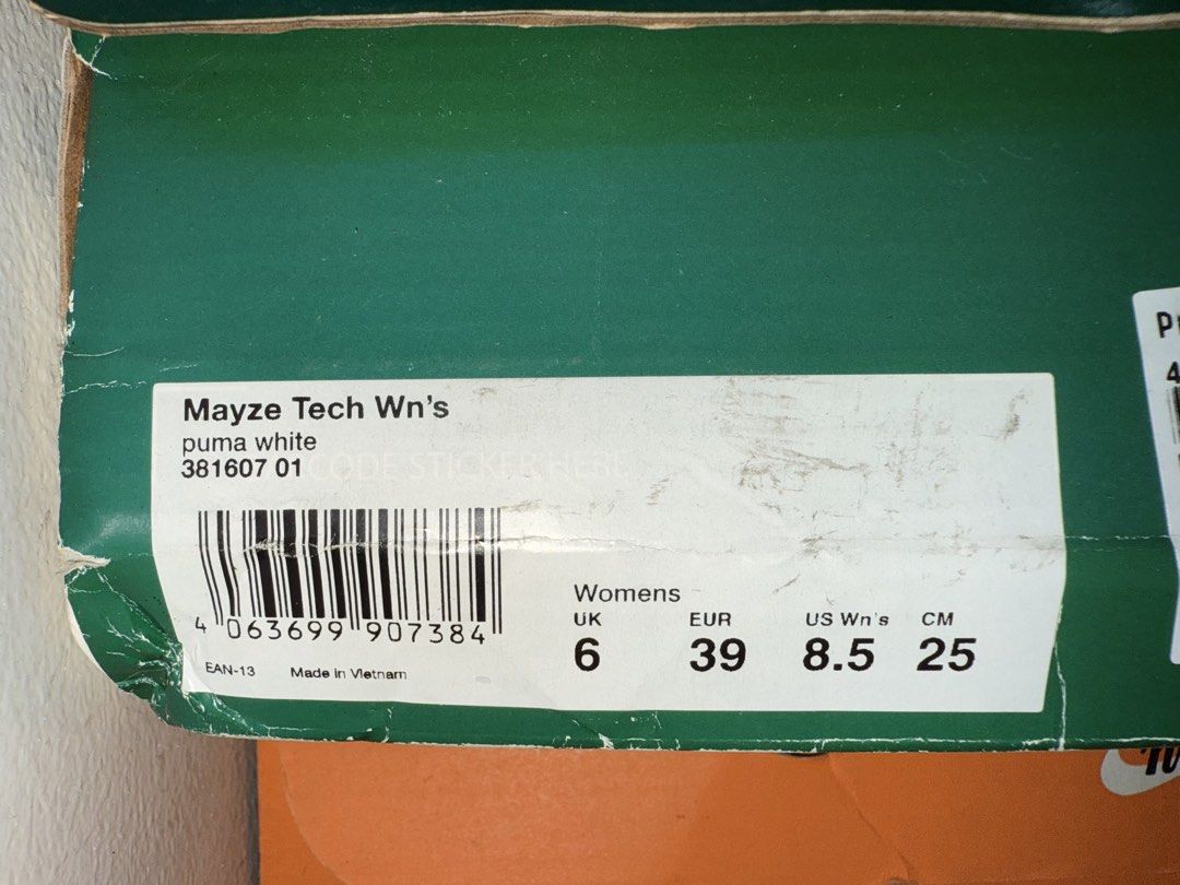 Puma Mayze Tech Wn's White Sneakers (Category: Sneakers) located in Manila. Submitted by dani32038 (Listing ID 1449571347, Image 3). Description: ❗️SELLING FOR ₱1000❗️ Color: White Size: US 8.5/ UK 6/ CM 25 Condition: tbh wore it 1-3times then stocked it damaged from not wearing it Bought for: ₱3,5k+ inclusion: Box included (damaged) Reason for sale: decluttering ❕Price open for negotiation ❕.