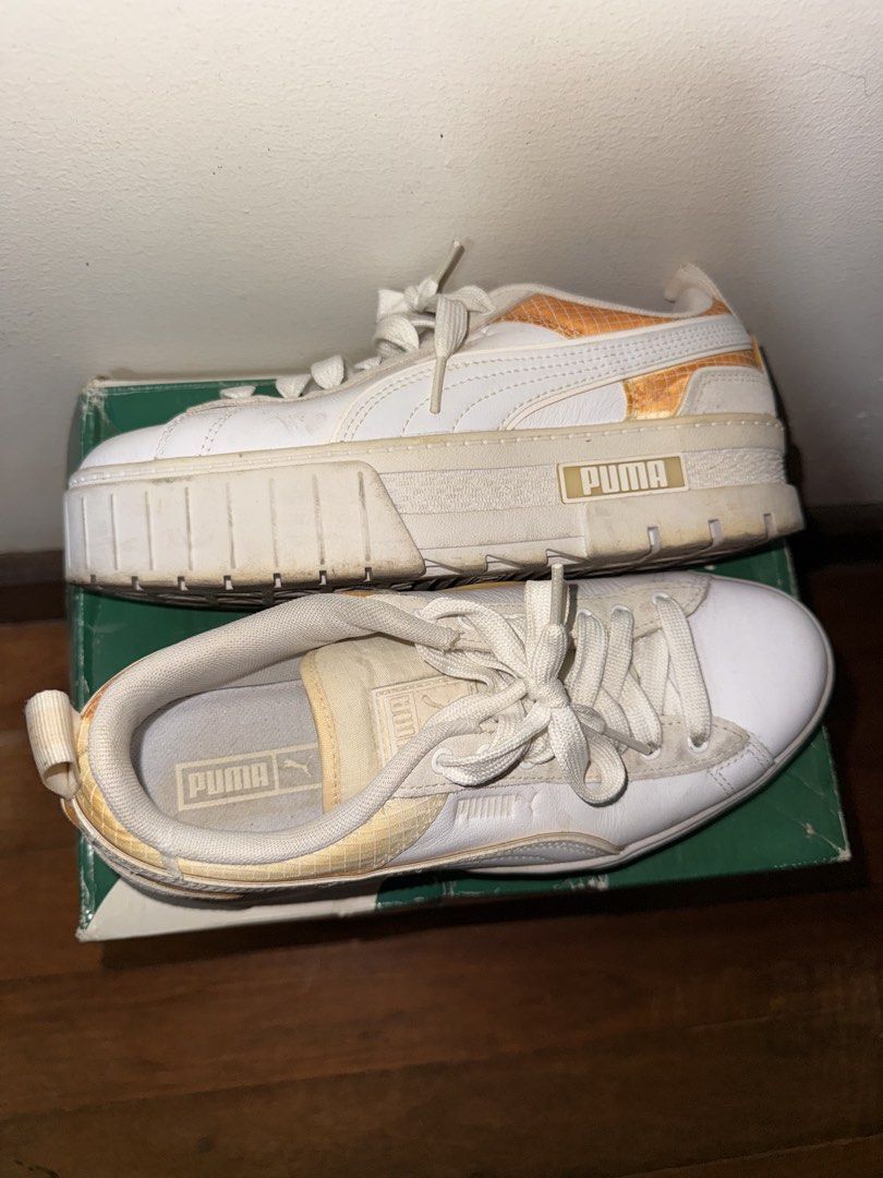 Puma Mayze Tech Wn's White Sneakers (Category: Sneakers) located in Manila. Submitted by dani32038 (Listing ID 1449571347, Image 1). Description: ❗️SELLING FOR ₱1000❗️ Color: White Size: US 8.5/ UK 6/ CM 25 Condition: tbh wore it 1-3times then stocked it damaged from not wearing it Bought for: ₱3,5k+ inclusion: Box included (damaged) Reason for sale: decluttering ❕Price open for negotiation ❕.