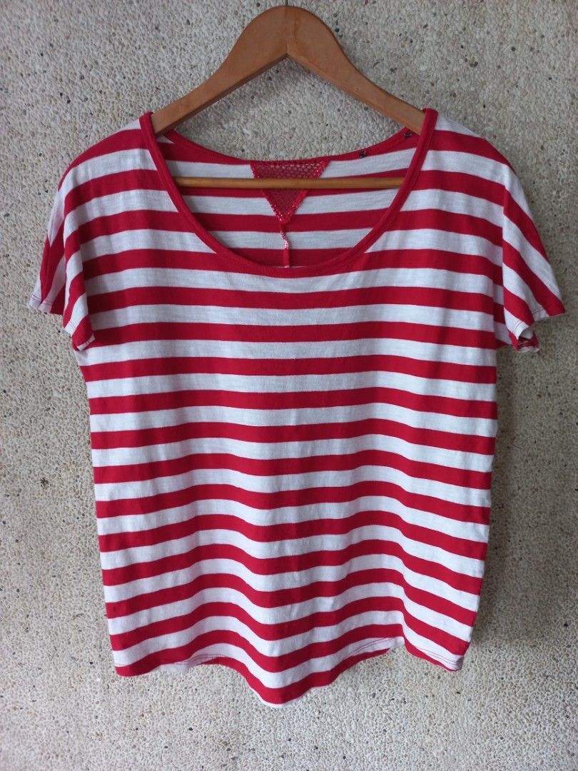 Red and White Striped T-shirt (Category: Shirts) located in Cainta. Submitted by jacypluto_shop (Listing ID 1449640162, Image 1). Description: Color: Red Size: Medium (M) Material: Cotton Condition: Like new Already been used.