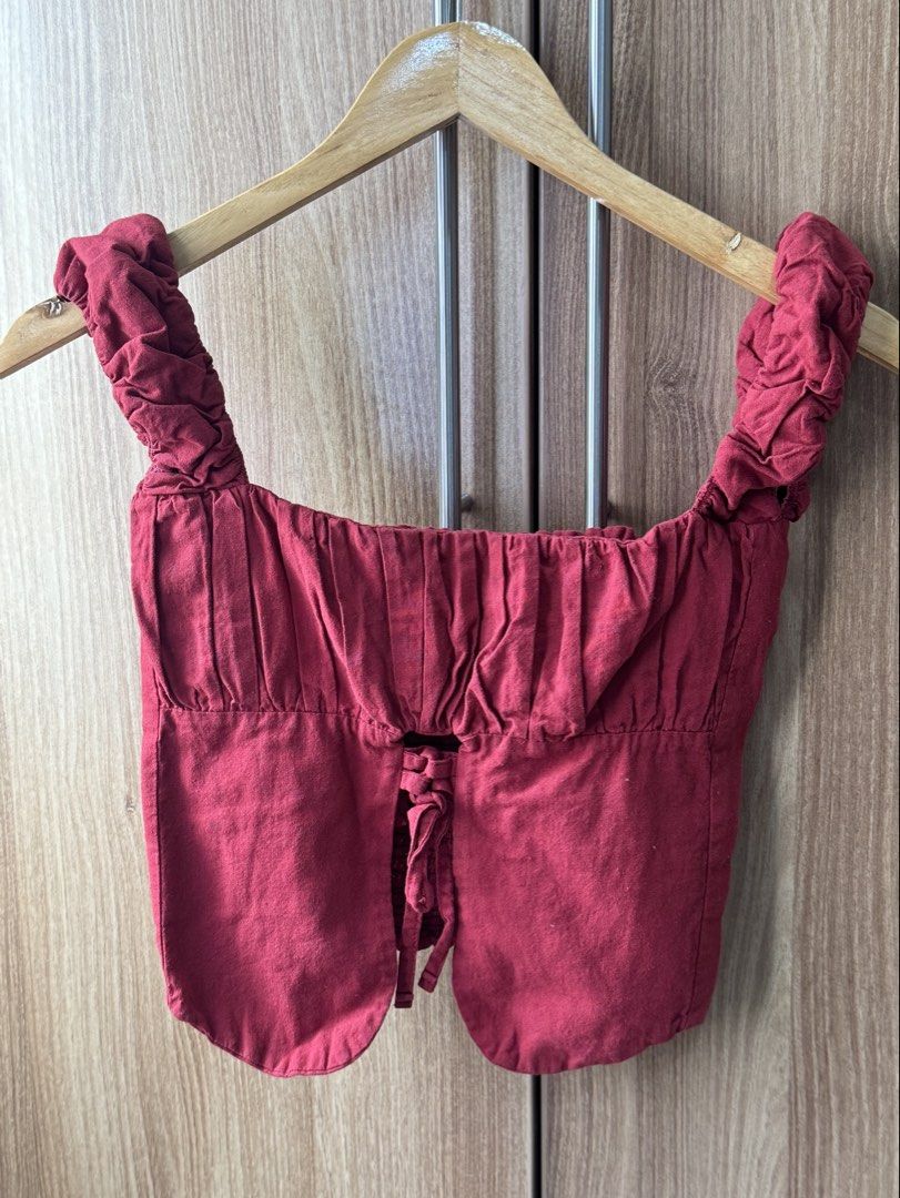 heure 1:41 Red Corset Top with Smocked Back (Category: Sleeveless) located in Cebu City. Submitted by shushcart (Listing ID 1449645559, Image 2). Description: cute red corset top from HEURE 1:41 on ig worn twice only! first & last pic is from their website. (size xs) .
