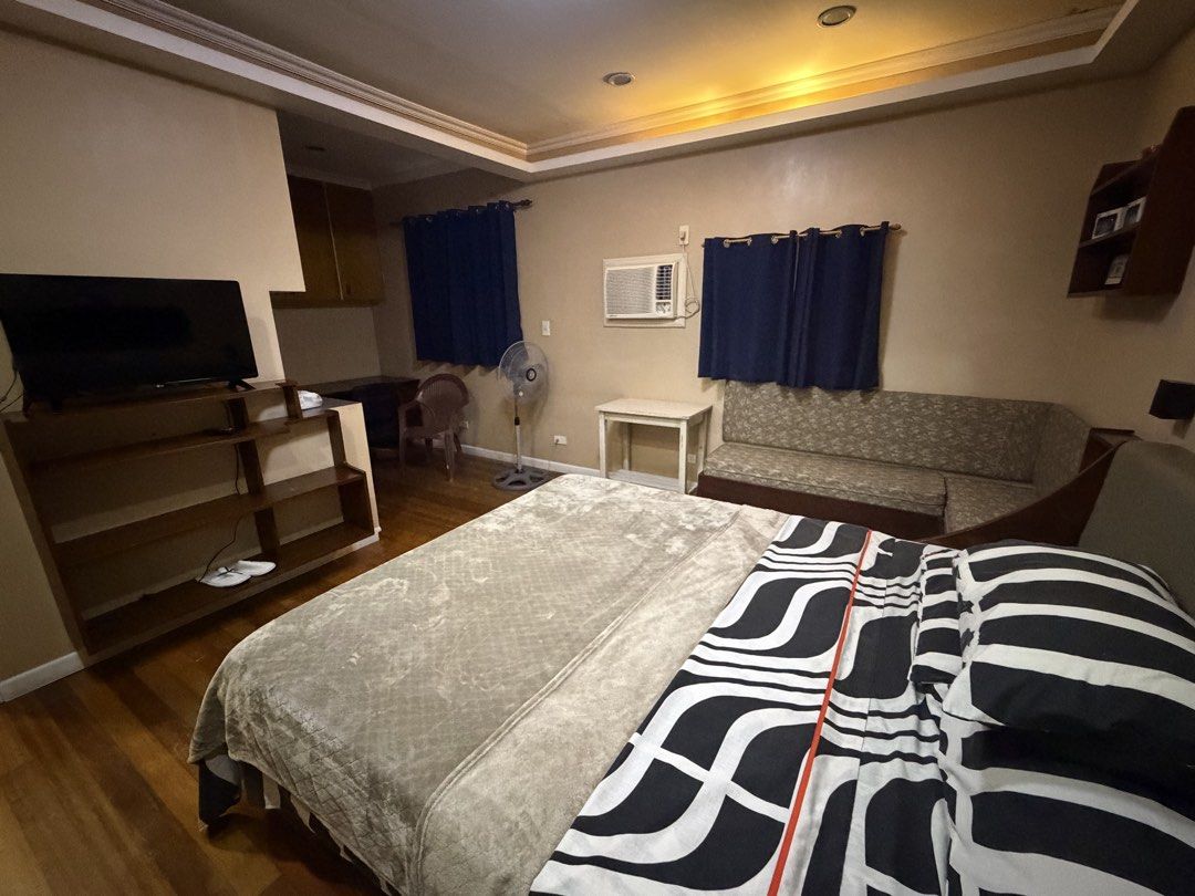 Room for rent taft pasay (Category: Apartments & Condos) located in Quezon City. Submitted by sebdj (Listing ID 1449673350, Image 2). Description: Benny's home - room rentals Our room rate is 15k/month per room including water with own CR with hot and cold water, submetered electricity, wifi, and good security We offer food and laundry for a fee as well. We currently have students here from UP Manila, arellano law school and benilde. We also have