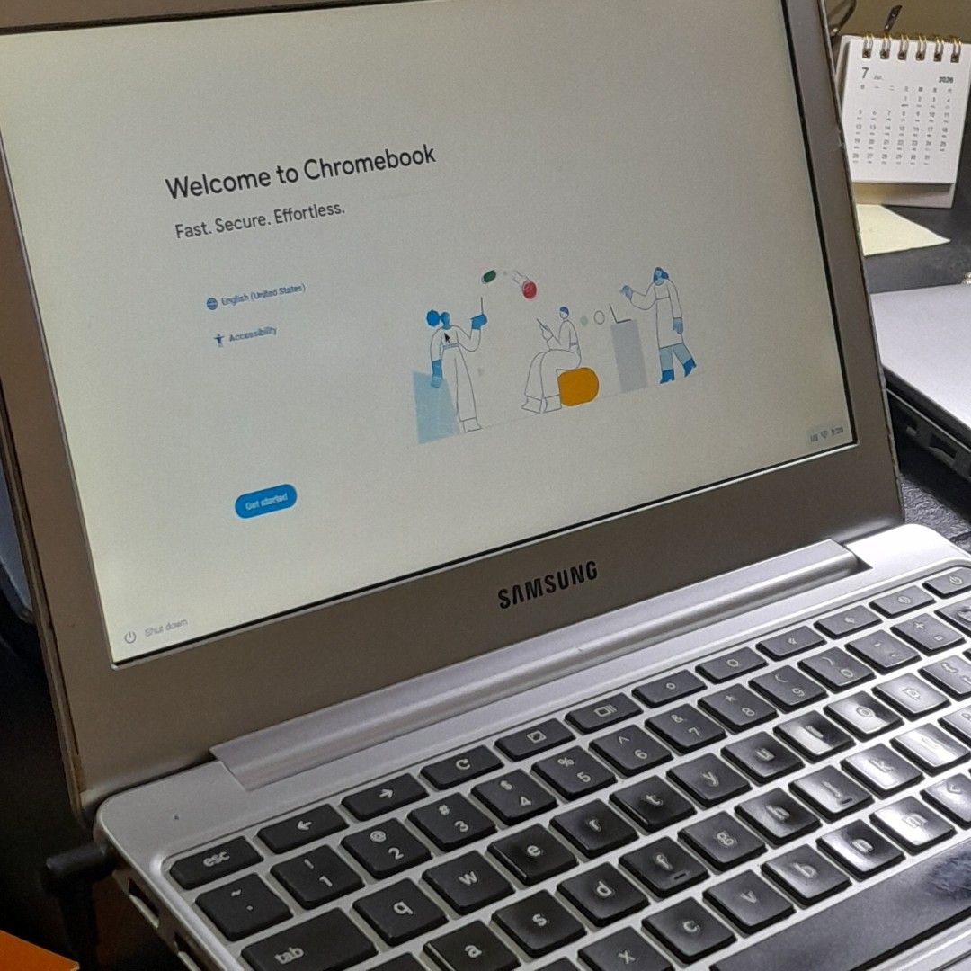 Samsung Chromebook Silver (Category: Laptops & Notebooks) located in Las Pinas. Submitted by neomres126 (Listing ID 1448987780, Image 3). Description: Samsung Chromebook 2 - Chrome OS - EOL - still working but can also be for parts or for repair - comes with charger - Issues: crumbling rubber parts due to oldness, screen flickers sometimes but functional, power on only with charger 💰 Price negotiable.