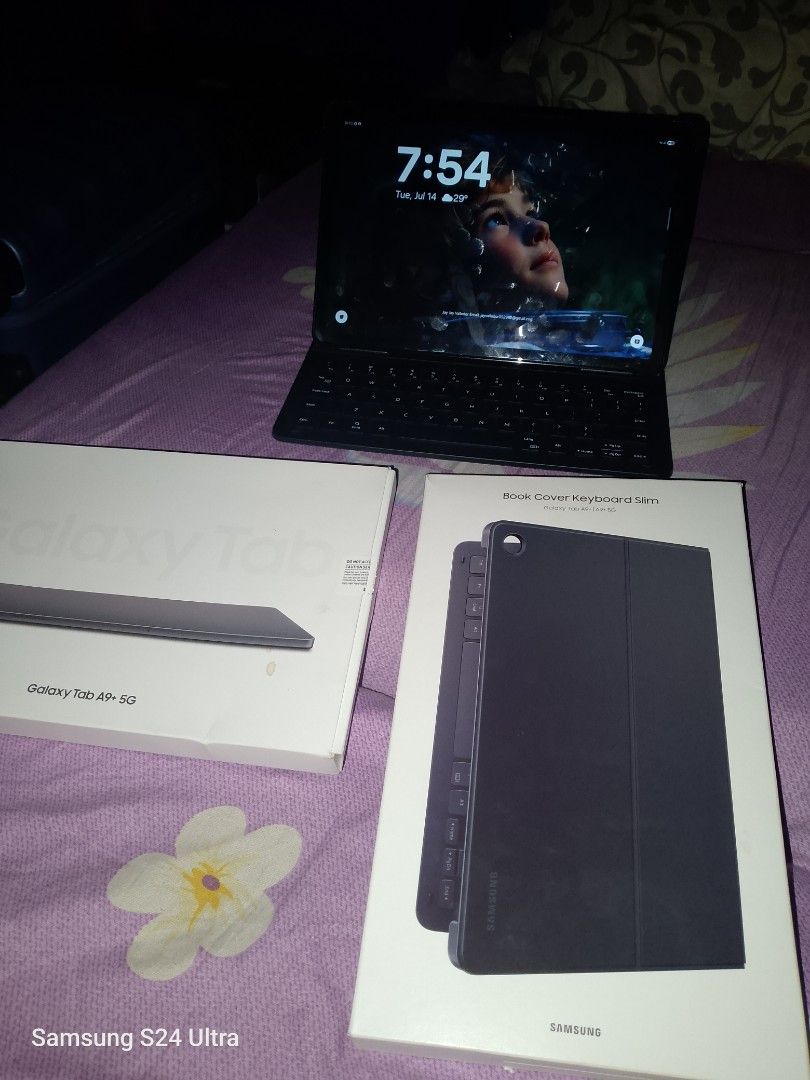 Samsung Galaxy A9+ 5G (Category: Android) located in Cabugao. Submitted by jayveekeys43 (Listing ID 1449661338, Image 3). Description: Complete Box Includes original Samsung Book Keyboard Cover Smart Case Slightly used like new makinis pwede sa maarte pwedeng gawing laptop may kasamang wireless samsung mouse pwedeng salpakan ng simcard openline support 5g Dolby Atmos Speaker kaya swabe ang tonog nya walang issue very smooth Test muna bago bayad.