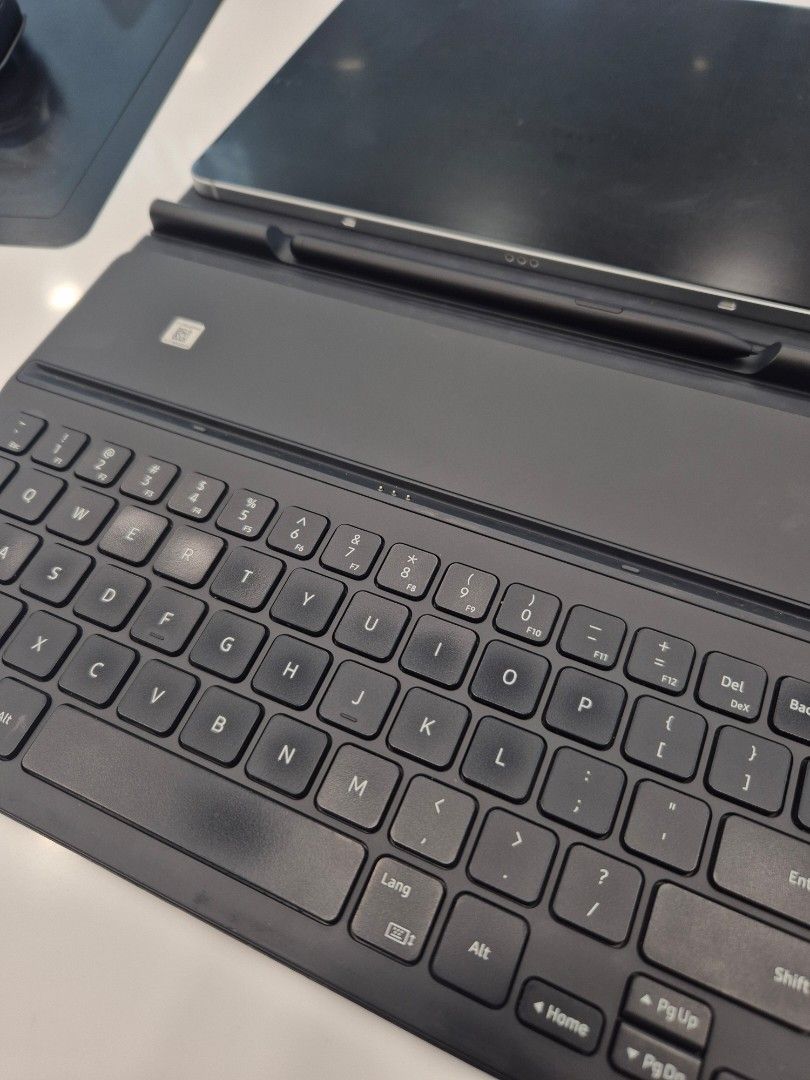 Samsung Galaxy Tab S8 with Keyboard Case Cover (Category: Cases & Sleeves) located in Iloilo. Submitted by dr.seller (Listing ID 1449657427, Image 2). Description: FOR SALE SAMSUNG TAB S8 256GB Unit itself is in really good condition. No scratches, dents, whatsoever. Sobrang kinis pa. Screen guard just looks dirty because I've been using it in school for note-taking but if you change it, unit will look brand new again. - Comes with free ORIGINALS
