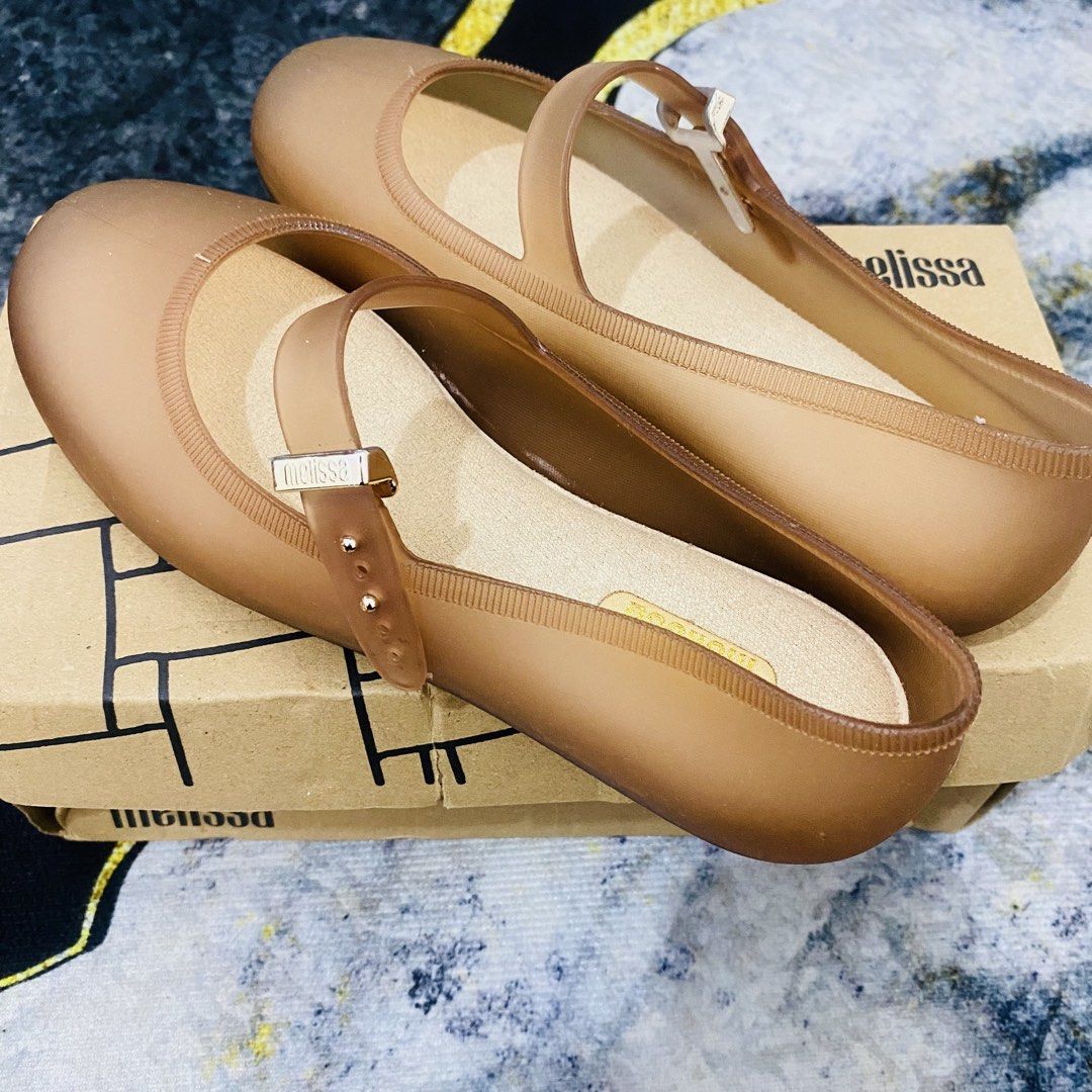 Sandal Melissa Soft Ballerina Size 37 (Kategori: Sepatu Wanita) berada di Depok. Dikirim oleh megamelia632 (ID iklan 1449596862, Gambar 2). Deskripsi: Bismillahirrahmanirrahim 💕 Neww yaaa bukan preloved, kelengkapan ada dus nya.. Order sopii langsung aja di OPSI PENGIRIMAN 😍.