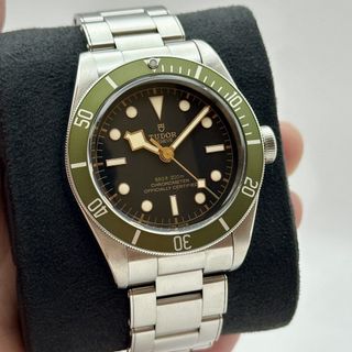 (Category: ) located in . Submitted by sg-watch-hub (Listing ID 1449682440, Image 1). Description: .