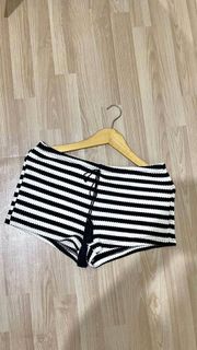 (Kategori: ) berada di . Dikirim oleh shelter.outfit (ID iklan 1449656337, Gambar 1). Deskripsi: .
