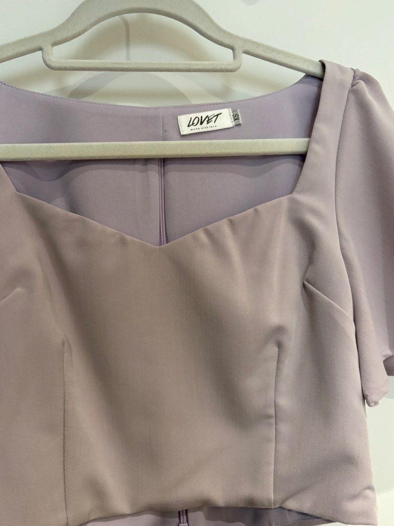 Lovet Lavender Sweetheart Neck Flutter Sleeve Crop Top (Category: Blouses) located in Kuala Lumpur. Submitted by emily.sfl (Listing ID 1449702423, Image 3). Description: - Brand: Lovet - Color: Lavender - Style: Crop top - Neckline: Sweetheart - Sleeves: Flutter sleeves - Closure: Back zipper - Estimated Size: XS - Occasion: Dress up or down.