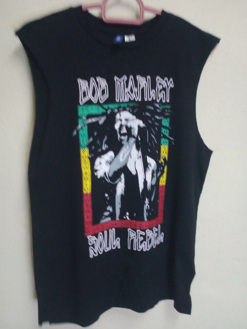 Singlet bob marley (Category: Tshirts & Polo Shirts) located in Sungai Petani. Submitted by happybundle77 (Listing ID 1449685998, Image 1). Description: singlet bob marley good condition pitt 8.5 labuh 25.5.
