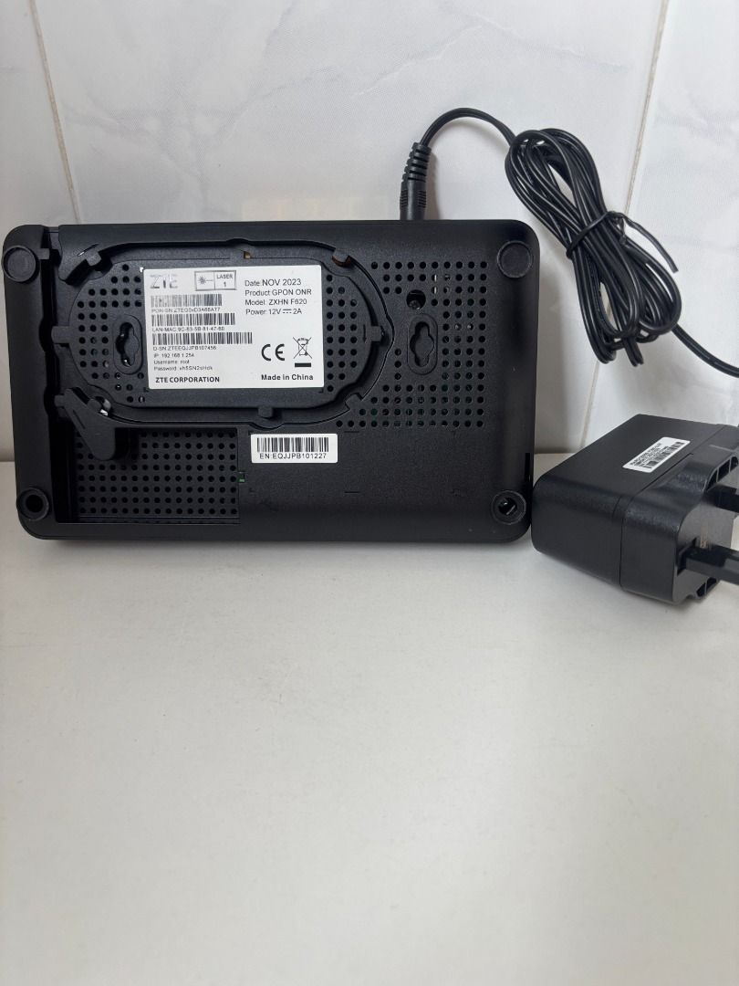 Singtel Optical Network Router with Power Adapter--Modem509234361528504323