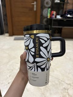 (Kategori: ) berada di . Dikirim oleh karinndrr (ID iklan 1449593767, Gambar 1). Deskripsi: .