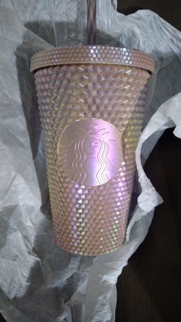 Starbucks bling cold cup hazelnut 16oz (Category: Coffee & Tea Tableware) located in Cainta. Submitted by patrickwilsonstore (Listing ID 1449629126, Image 2). Description: starbucks original cold cup bling hazelnut 16oz comes w/ bnew box paper bag. .