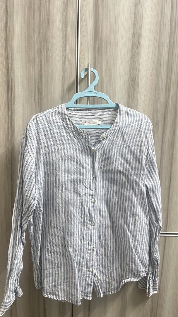 stripes casual (Category: Longsleeves) located in Kerteh. Submitted by qissy.used (Listing ID 1449690031, Image 1). Description: •cotton •wore it once •condition 9/10 •tagging (L) tapi more to M & small L •postage rm8.