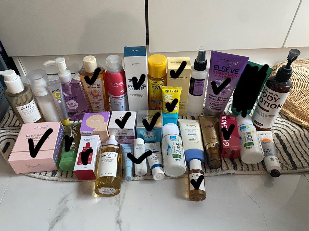 Take all 1jt mix product skincare (Kategori: Kulit, Sabun & Tubuh) berada di Tangerang. Dikirim oleh adlsbl (ID iklan 1449677729, Gambar 1). Deskripsi: Rata-rata isinya 90%, ada yg masih baru juga Yg aku centang masih baru ya.