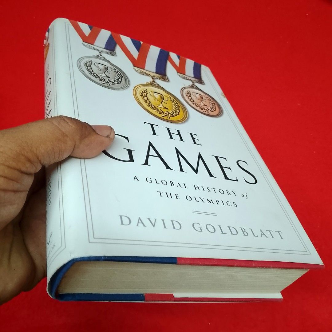 The Games:A Global History of The Olympics Hardcover berjaket Printed in the United States of America (Category: Storybooks) located in Batu Caves. Submitted by almari_runtoh2.0 (Listing ID 1449707002, Image 3). Description: The Games:A Global History of The Olympics Hardcover berjaket Printed in the United States of America Bersize sedang First edition 516 ms Kondisi sgt baik Ada gbr2 menarik bersejarah belah dlm Sesuai untuk koleksi atau bacaan