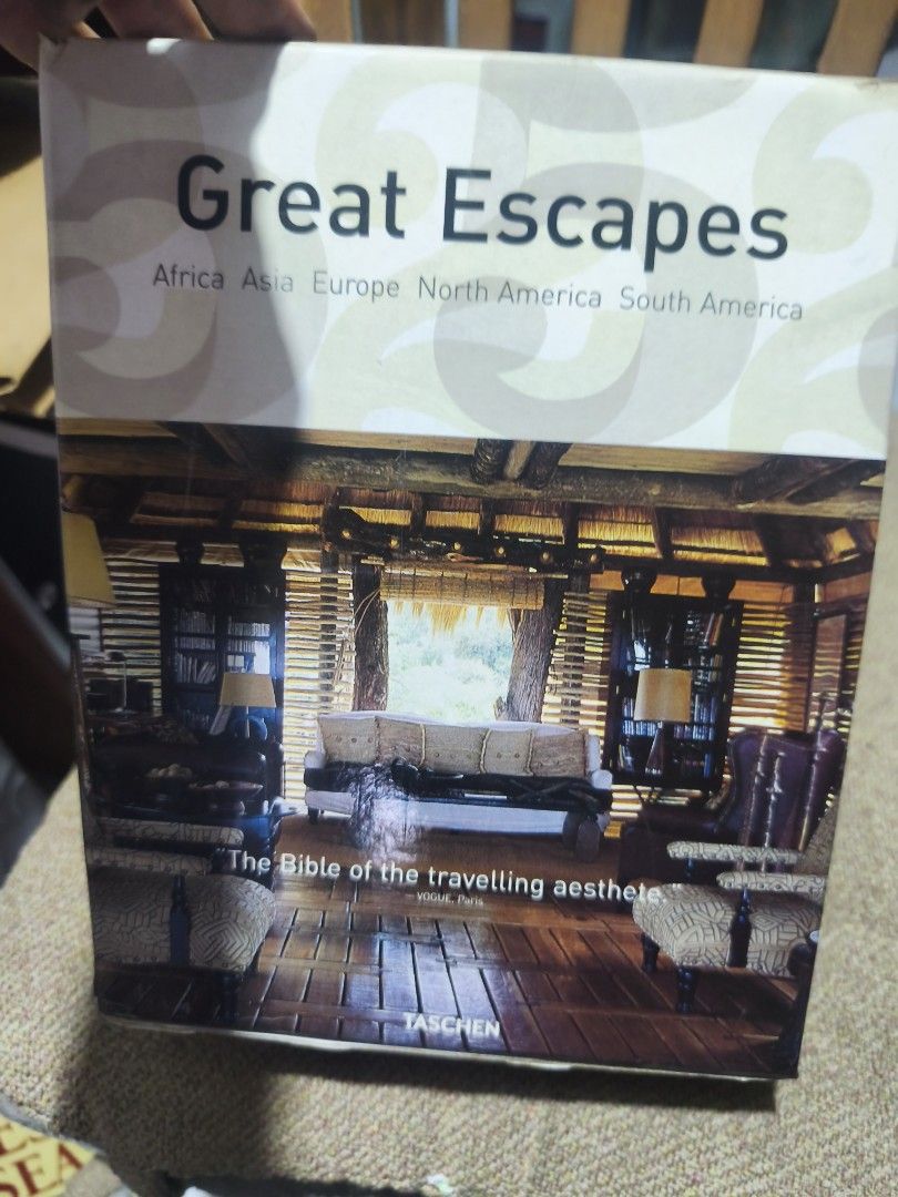 Great Escapea Taschen 5 Volume Box Set (Category: Storybooks) located in Muntinlupa City. Submitted by silent_mute (Listing ID 1449613479, Image 2). Description: Gcash/BPI.